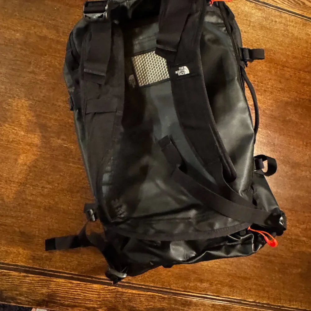 north face basecamp duffle size small